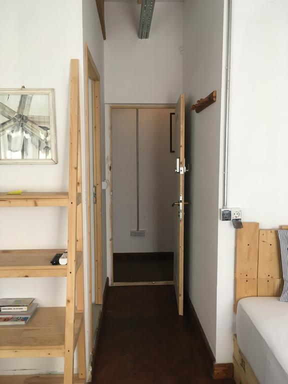 Victoria Poshtel Bucharest Hostel Exterior photo